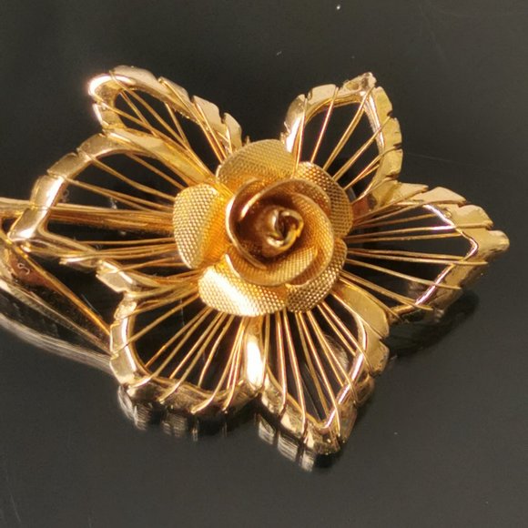 Vintage Brooks Harp Wire Bloom Gold Rose Flower Pin Brooch - Picture 3 of 5